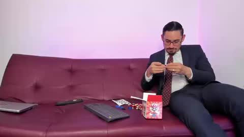 Snapshot of pleasurecompany chatting on 25, 9, 2025 sergio natalie online show from 25, 9, 2025