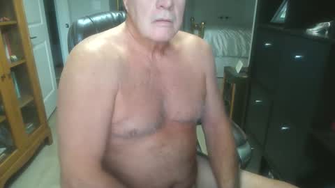 Snapshot of pleeeezeher chatting on 6, 11, 2025 pleeeezeher online show from 6, 11, 2025