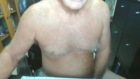 Snapshot of pleeeezeher chatting on 21, 12, 2025 pleeeezeher online show from 21, 12, 2025