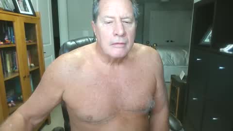 Snapshot of pleeeezeher chatting on 6, 1, 2026 pleeeezeher online show from 6, 1, 2026