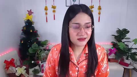 Ploysai online show from 20, 1, 2025