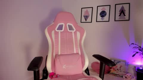 Snapshot of pocahontas_sensual chatting on 7, 3, 2026 Jasmine online show from 7, 3, 2026