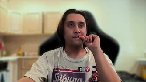 Snapshot of pohyi_ chatting on 13, 1, 2026 pohyi_ online show from 13, 1, 2026