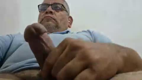 poli online show from 11, 4, 2026