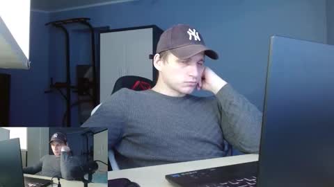 Poliglotjoe2 online show from 4, 2, 2026