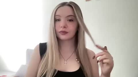 polishangel222 online show from 6, 2, 2026