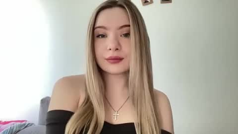 Snapshot of polishangel222 chatting on 8, 3, 2026 polishangel222 online show from 8, 3, 2026