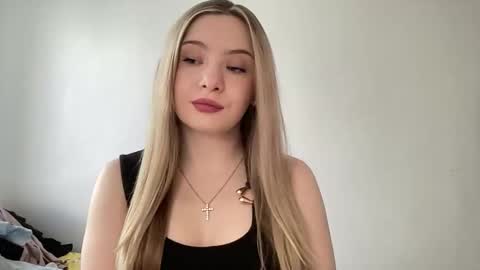 Snapshot of polishangel222 chatting on 26, 4, 2026 polishangel222 online show from 26, 4, 2026