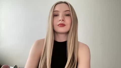 Snapshot of polishangel222 chatting on 28, 4, 2026 polishangel222 online show from 28, 4, 2026