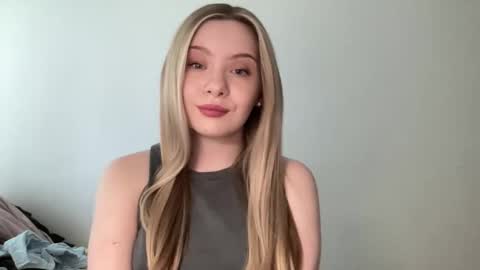Snapshot of polishangel222 chatting on 4, 5, 2026 polishangel222 online show from 4, 5, 2026