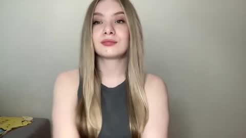 Snapshot of polishangel222 chatting on 17, 5, 2026 polishangel222 online show from 17, 5, 2026