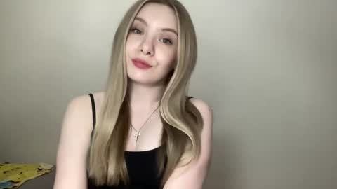 Snapshot of polishangel222 chatting on 19, 5, 2026 polishangel222 online show from 19, 5, 2026