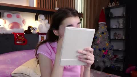 Polly online show from 15, 12, 2025