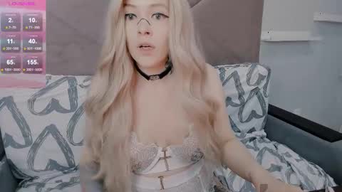 Polly online show from 10, 9, 2025