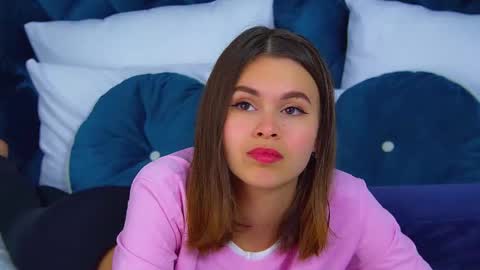 Snapshot of pollylanders chatting on 15, 9, 2025 Polly online show from 15, 9, 2025