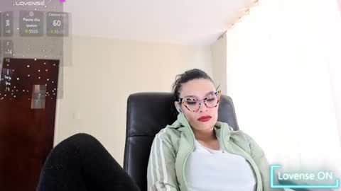 Snapshot of polybarnett chatting on 24, 6, 2026 paulina barnett online show from 24, 6, 2026