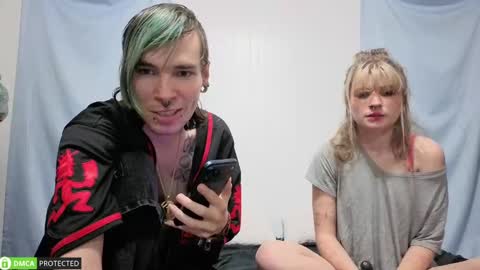 Snapshot of polyhouseofgays chatting on 23, 9, 2025 Cheshire Bee online show from 23, 9, 2025