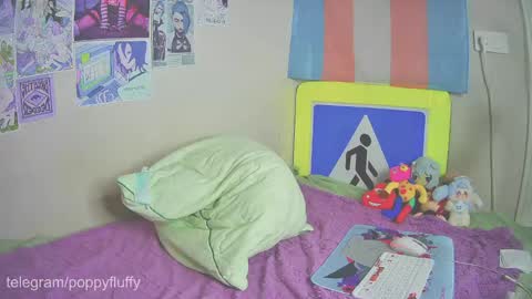 poppyfluffy online show from 12, 3, 2026