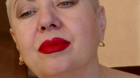 Snapshot of posh_lady chatting on 4, 12, 2025 LADY POSH online show from 4, 12, 2025