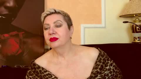 Snapshot of posh_lady chatting on 10, 6, 2026 LADY POSH online show from 10, 6, 2026