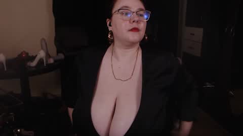 Snapshot of posh_mistress chatting on 17, 12, 2024 PoshMistres    online show from 17, 12, 2024