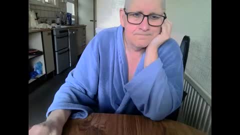 poshman65 online show from 5, 4, 2026