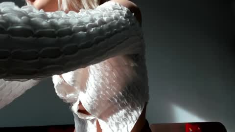 Snapshot of positivevibess chatting on 7, 1, 2025 positivevibess online show from 7, 1, 2025