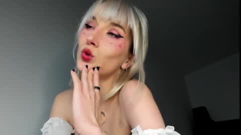 Snapshot of positivevibess chatting on 3, 3, 2025 positivevibess online show from 3, 3, 2025