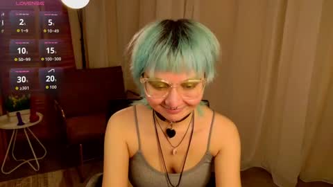 Snapshot of powderofgun chatting on 19, 4, 2026 powderofgun online show from 19, 4, 2026