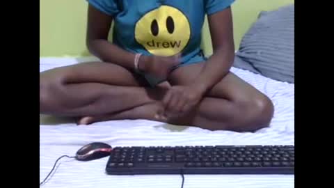 Snapshot of precious_nesh chatting on 27, 2, 2025 precious_nesh online show from 27, 2, 2025