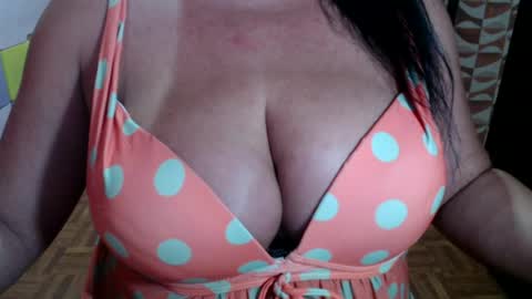 Snapshot of pregnant4twins chatting on 23, 7, 2026 BEING SINGLE PREGNANT HAVING TWINS IS NOT EASY SO PLS DONT MAKE ME STRESS IF YOU CANT HELP BE CONSIDERATETHANK YOU online show from 23, 7, 2026