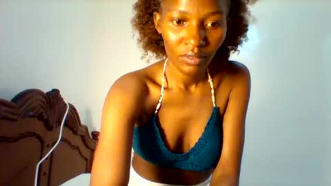Snapshot of prettie_petitee chatting on 11, 7, 2026 prettie_petitee online show from 11, 7, 2026
