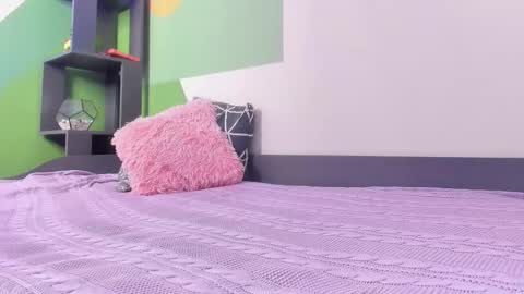 Lady vikki  online show from 12, 3, 2026