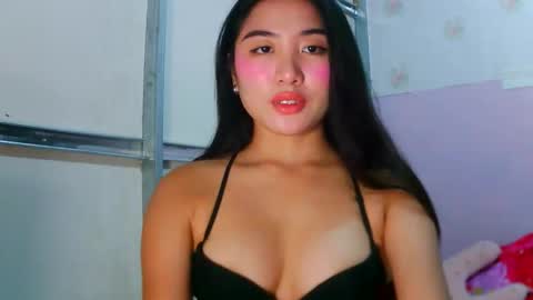 Snapshot of pretty_am chatting on 8, 5, 2026 pretty_am online show from 8, 5, 2026