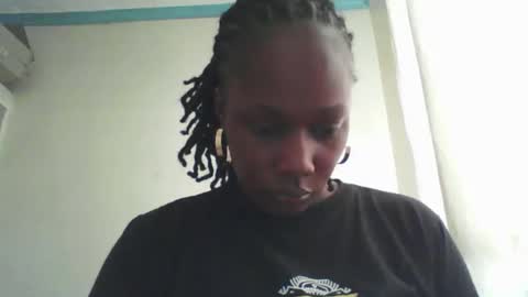 Snapshot of pretty_beib chatting on 28, 4, 2026 Karol online show from 28, 4, 2026