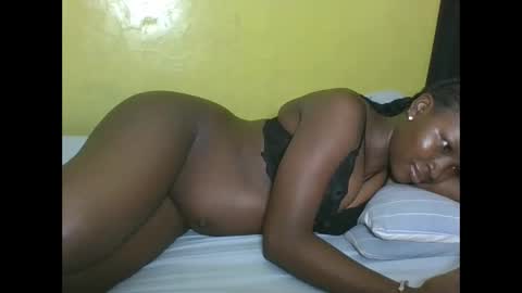 Snapshot of pretty_ebony2 chatting on 27, 3, 2026 Anne online show from 27, 3, 2026