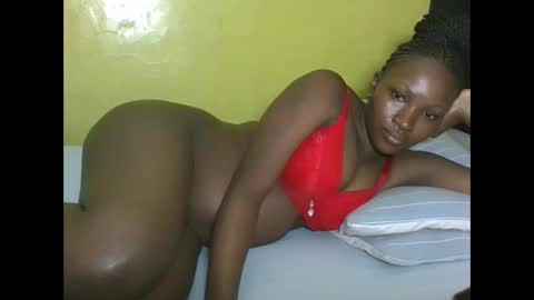 Snapshot of pretty_ebony2 chatting on 7, 4, 2026 Anne online show from 7, 4, 2026