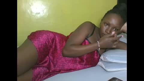 Snapshot of pretty_ebony2 chatting on 26, 4, 2026 Anne online show from 26, 4, 2026