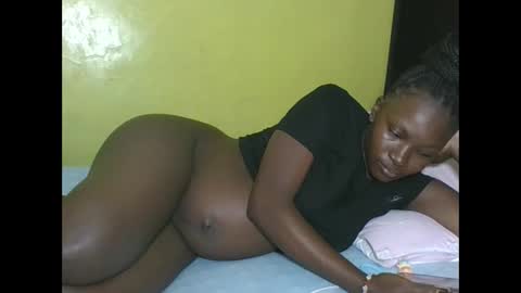 Snapshot of pretty_ebony2 chatting on 22, 5, 2026 Anne online show from 22, 5, 2026