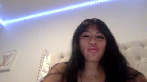 Snapshot of pretty_girl828687 chatting on 27, 5, 2026 pretty_girl828687 online show from 27, 5, 2026