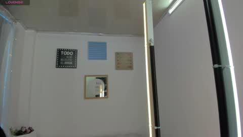 pretty online show from 5, 11, 2025