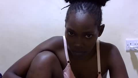 pretty_leila1 online show from 18, 3, 2026