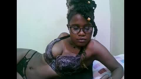 Snapshot of pretty_mellan chatting on 22, 1, 2025 pretty_mellan online show from 22, 1, 2025