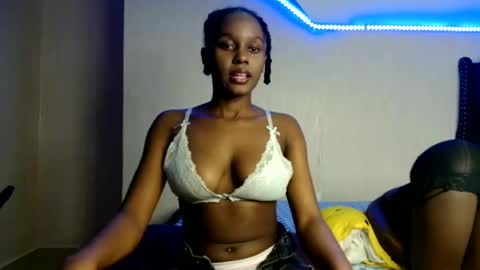 Snapshot of pretty_nyra chatting on 5, 7, 2026 Nyra online show from 5, 7, 2026
