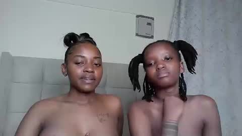 Snapshot of pretty_petite18 chatting on 13, 2, 2026 lynn online show from 13, 2, 2026