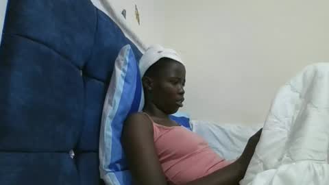 pretty_petite_ebony online show from 23, 12, 2025