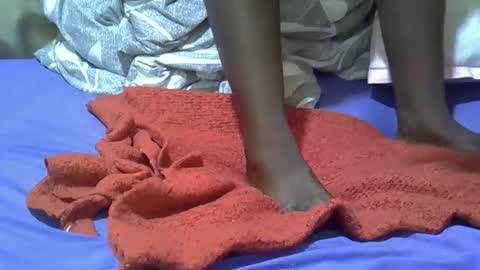 pretty_shalley online show from 17, 11, 2025