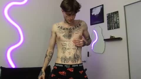 pretty boy online show from 24, 11, 2025