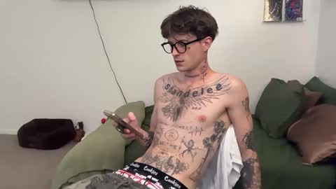 pretty boy online show from 25, 3, 2026