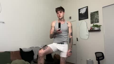 Snapshot of prettyboyszn chatting on 4, 7, 2026 pretty boy online show from 4, 7, 2026